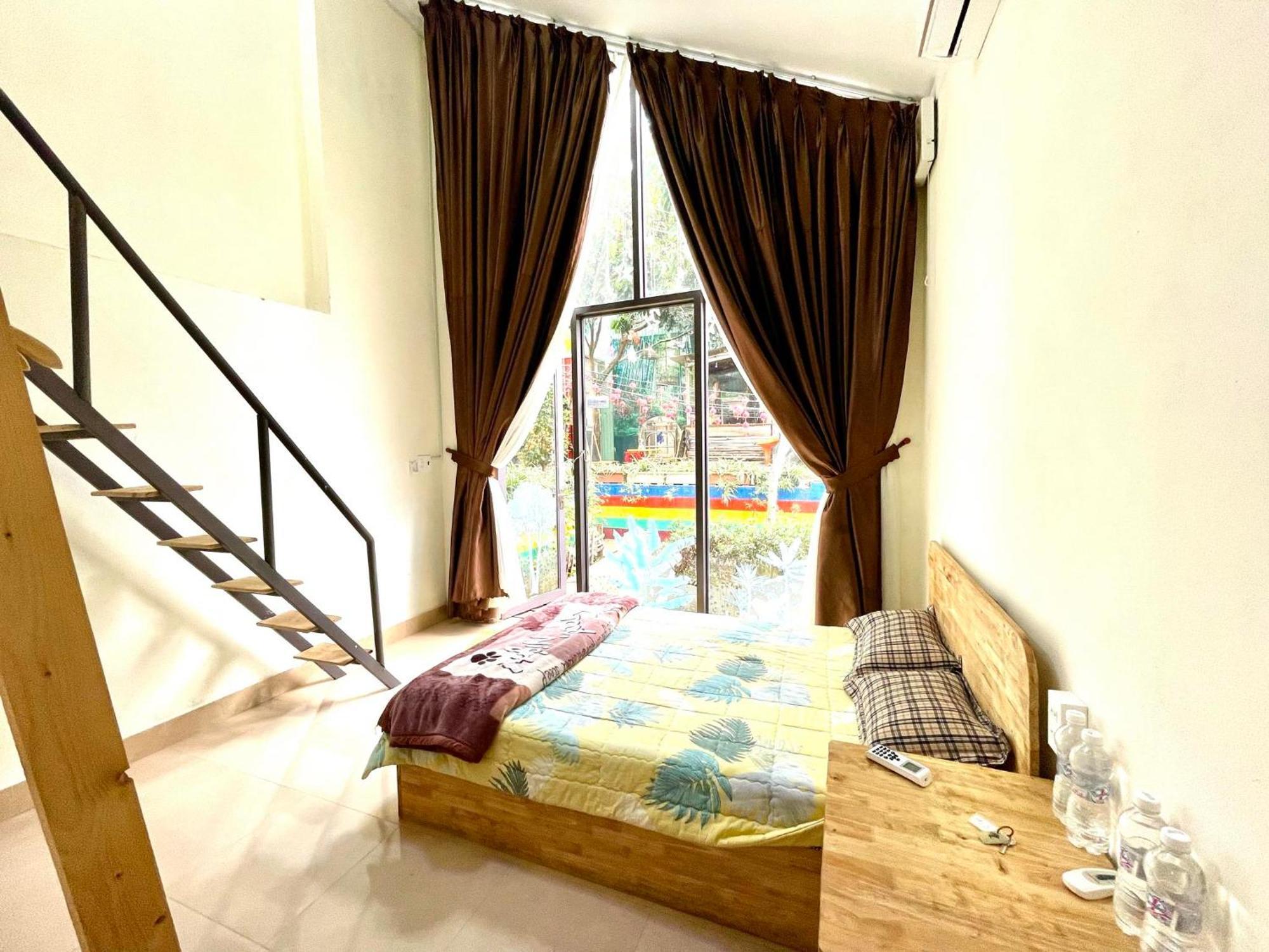 Lake View Homestay Pleiku Exterior photo